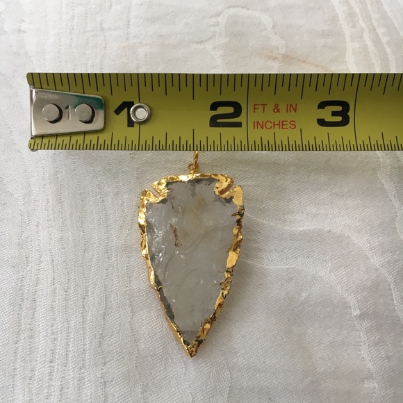 ❄️White Quartz Arrowhead Pendant❄️ - Picture 4 of 7